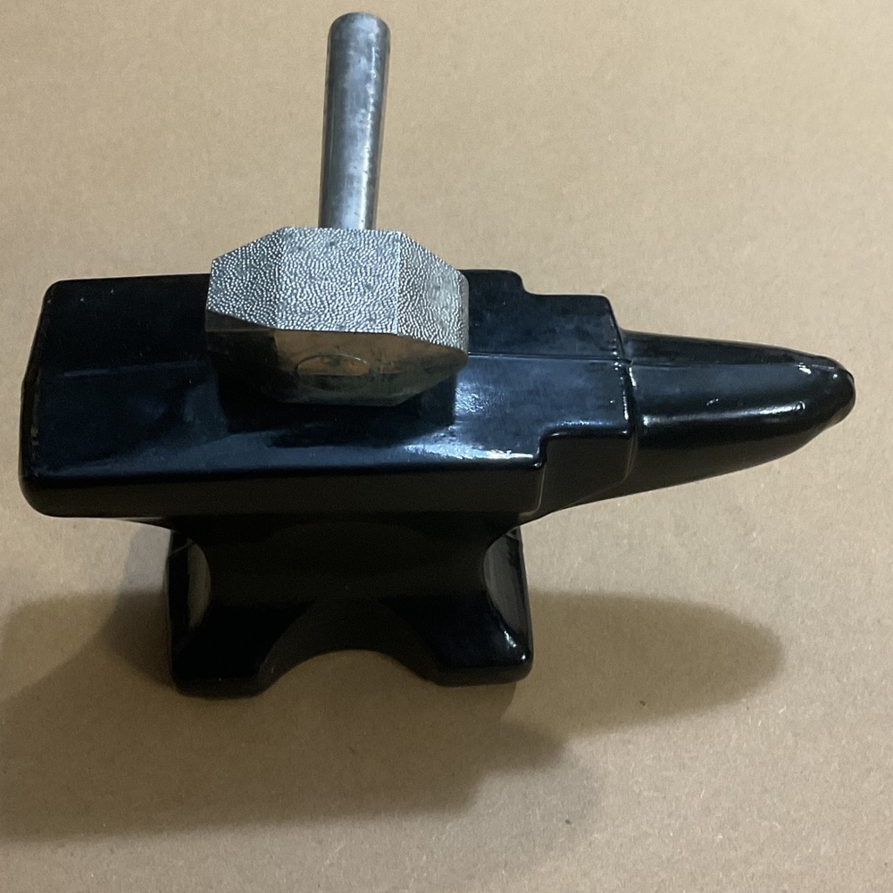 Avon Black Anvil - Picture 1 of 8